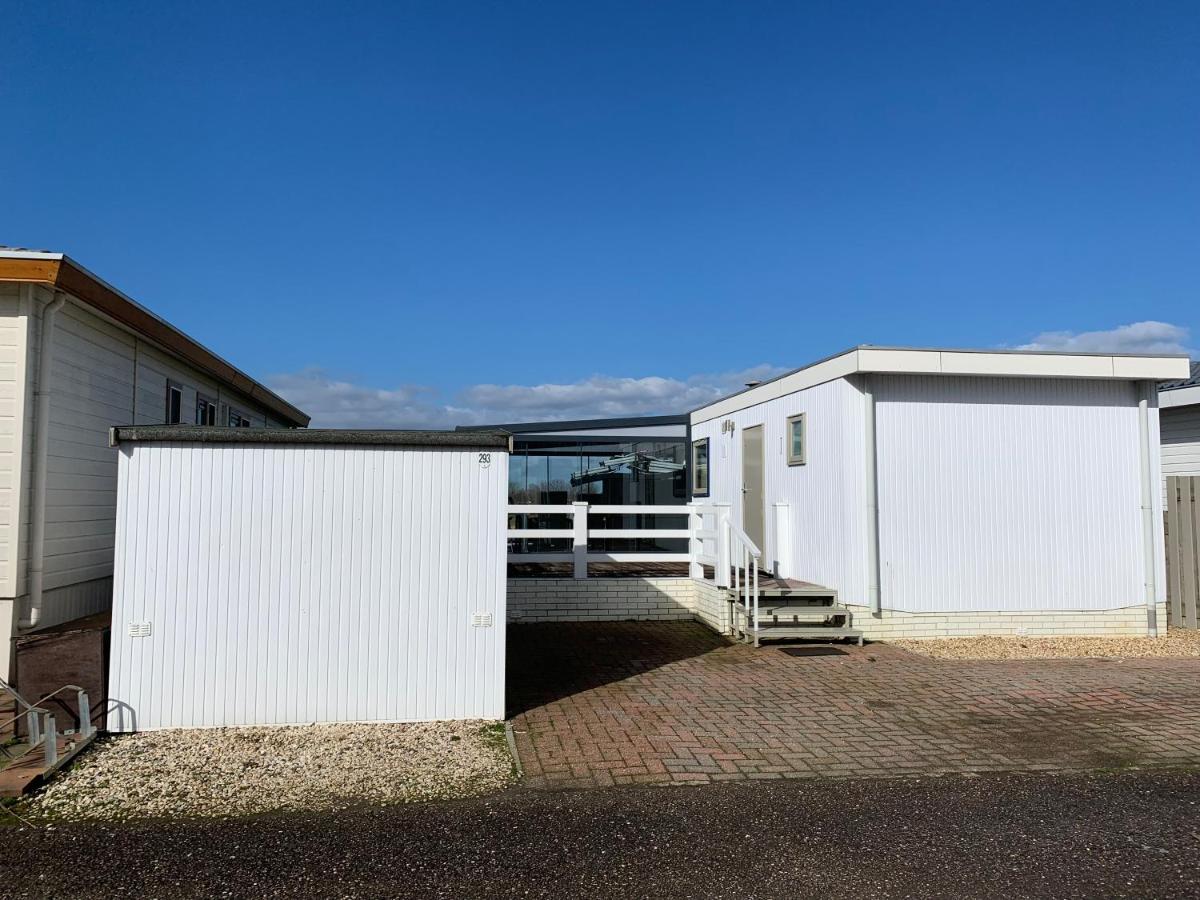 Luxe Chalet Direct Aan Het Water Met Strand Lith Exterior photo